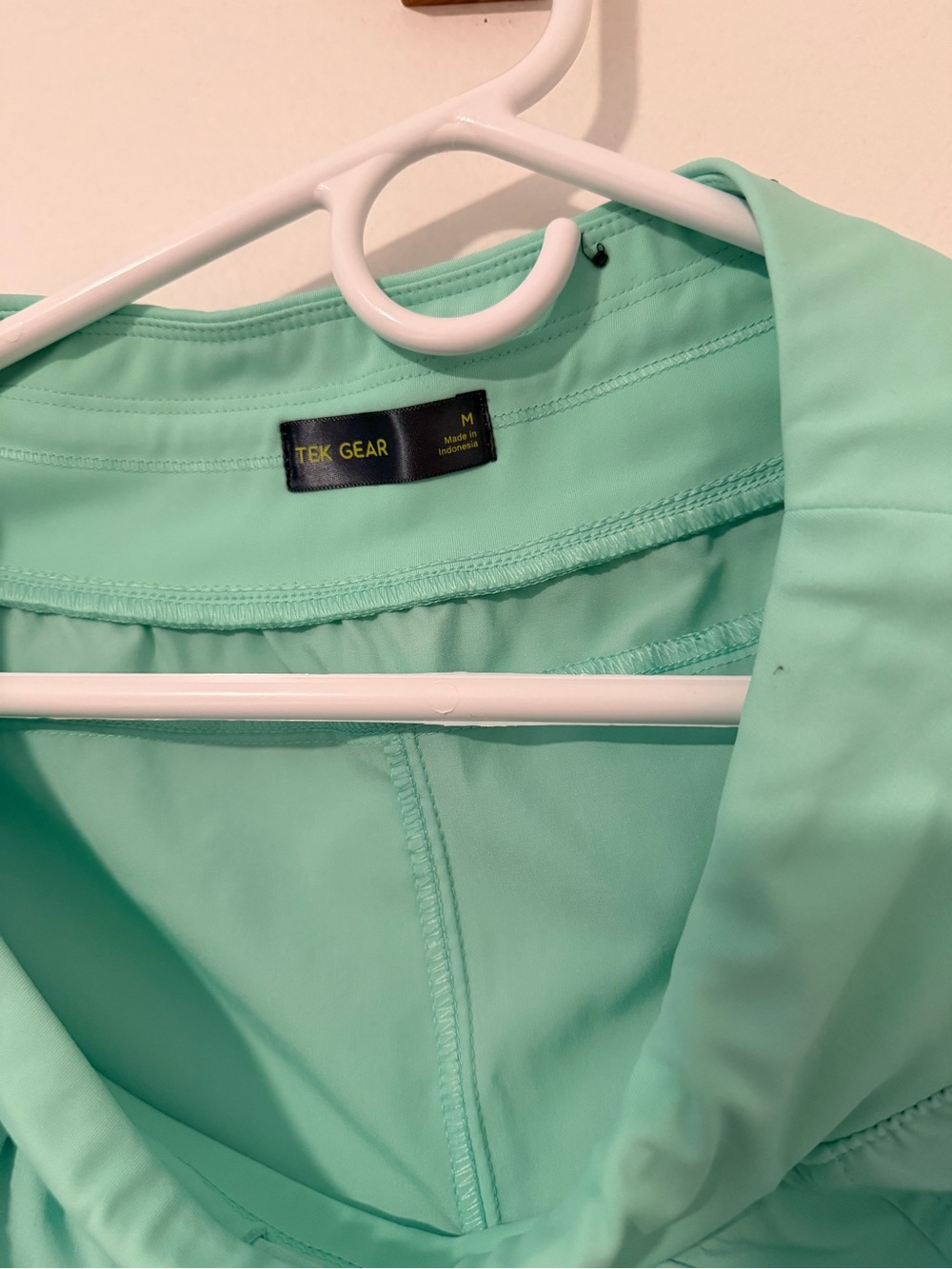 Tek Gear Women’s Medium Mint Green Athletic Running Shorts Zip Pockets - Picture 5 of 9